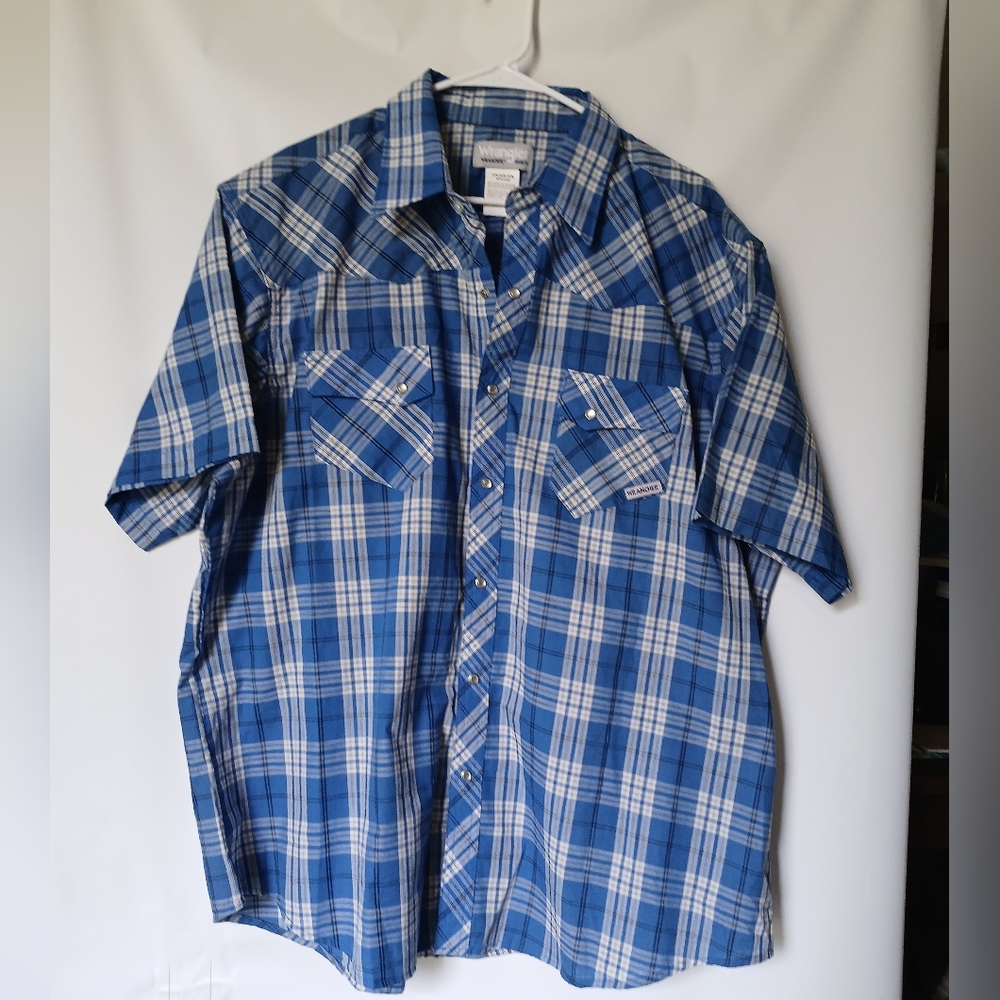 Wrangler mens Wrancher Short Sleeve Shirt 2X/2X/2X Color Blue White Black Plaid